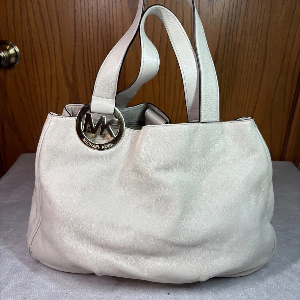 Michael Kors Bag - Picture 2 of 2